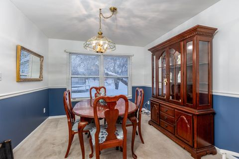 Tiny photo for 821 Thornberry Street, Ottawa, IL 61350 (MLS # 12526406)