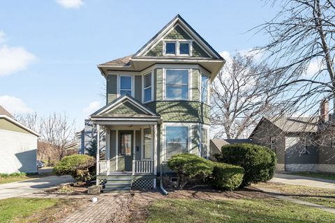 Photo of 124 Forest Avenue, Riverside, IL 60546 (MLS # 12601601)