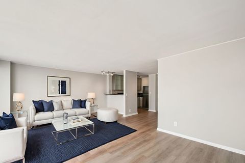 Tiny photo for 5455 N Sheridan Road #2807, Chicago, IL 60640 (MLS # 12567837)