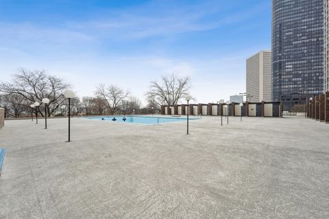 Tiny photo for 5455 N Sheridan Road #2807, Chicago, IL 60640 (MLS # 12567837)