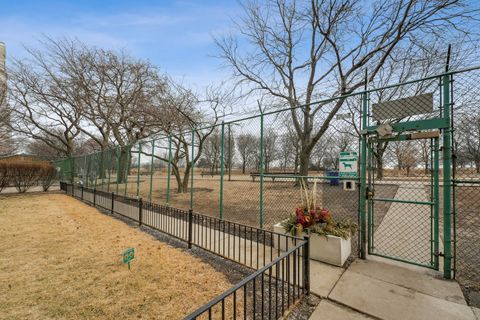 Tiny photo for 5455 N Sheridan Road #2807, Chicago, IL 60640 (MLS # 12567837)