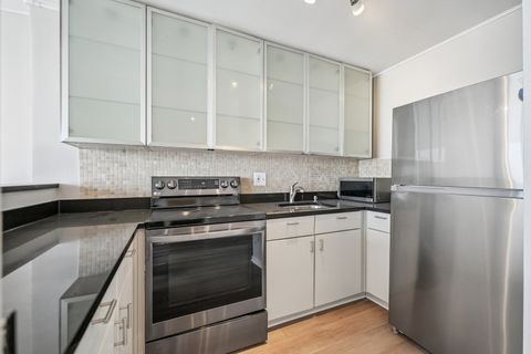 Tiny photo for 5455 N Sheridan Road #2807, Chicago, IL 60640 (MLS # 12567837)