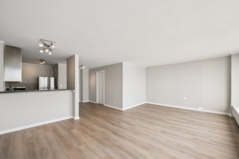 Tiny photo for 5455 N Sheridan Road #2807, Chicago, IL 60640 (MLS # 12567837)