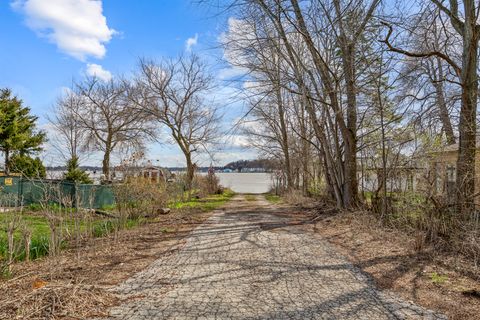 Tiny photo for 38169 N 3rd Avenue, Spring Grove, IL 60081 (MLS # 12603226)