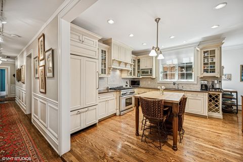 Tiny photo for 419 W Wellington Avenue #1, Chicago, IL 60657 (MLS # 12346478)