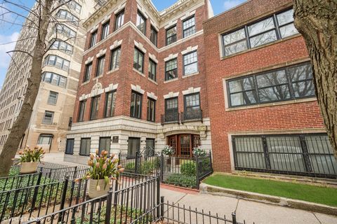 Tiny photo for 419 W Wellington Avenue #1, Chicago, IL 60657 (MLS # 12346478)