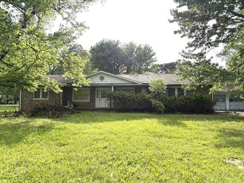 Photo of 3917 Country Club Road, Carbondale, IL 62901 (MLS # 12641488)