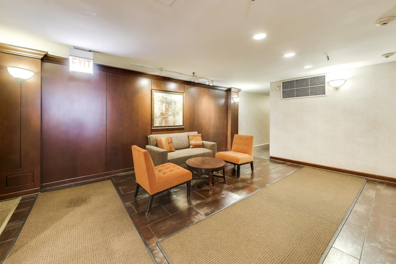 701 Forum Square 402