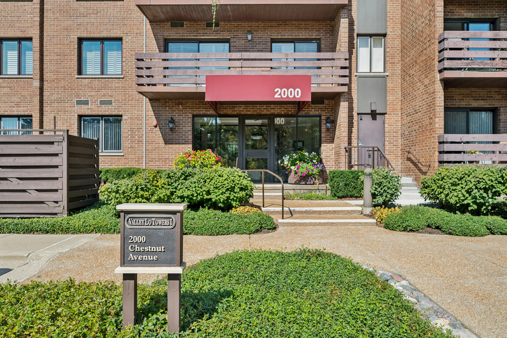 2000 CHESTNUT Avenue 103