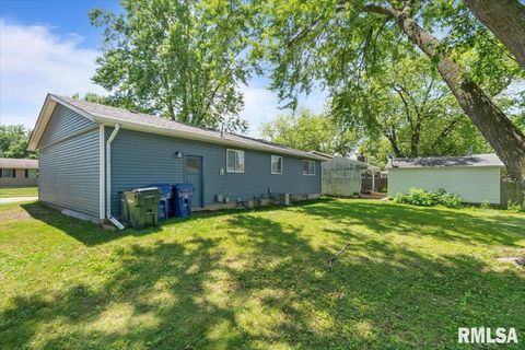 Tiny photo for 3518 W GARFIELD Street, Davenport, IA 52804 (MLS # 12571320)