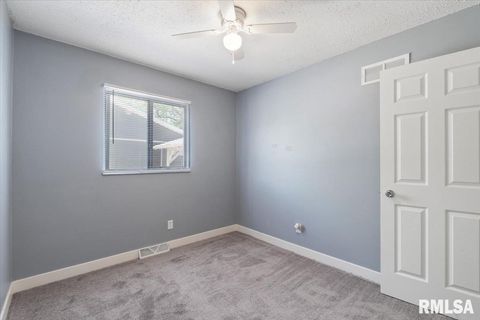 Tiny photo for 3518 W GARFIELD Street, Davenport, IA 52804 (MLS # 12571320)