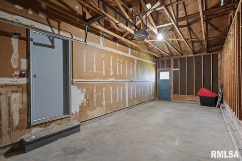 Tiny photo for 3518 W GARFIELD Street, Davenport, IA 52804 (MLS # 12571320)