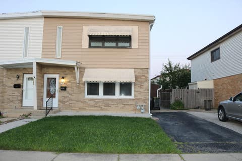 Photo of 9259 Hamlin Avenue, Des Plaines, IL 60016 (MLS # 12743935)