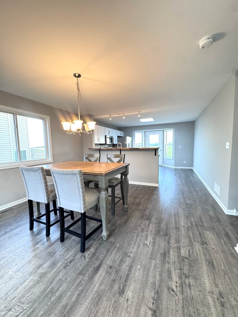 70 E Meadow Drive
