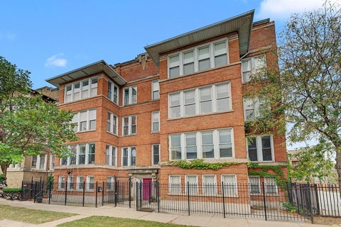 Photo of 4716 S Ingleside Avenue #2N, Chicago, IL 60615 (MLS # 12786114)