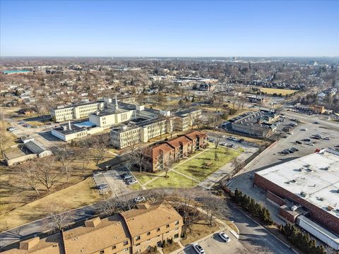 Tiny photo for 113 W Brandon Court #E31, Palatine, IL 60067 (MLS # 12627730)