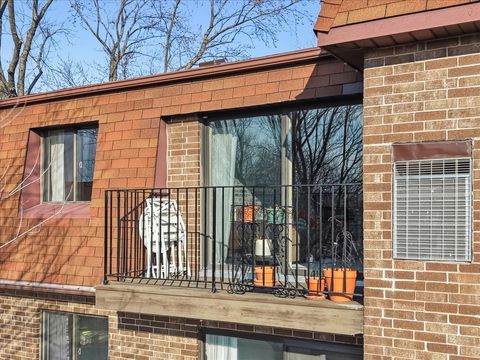 Tiny photo for 113 W Brandon Court #E31, Palatine, IL 60067 (MLS # 12627730)
