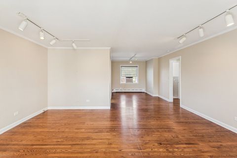 Tiny photo for 2252 Sherman Avenue #2, Evanston, IL 60201 (MLS # 12511060)