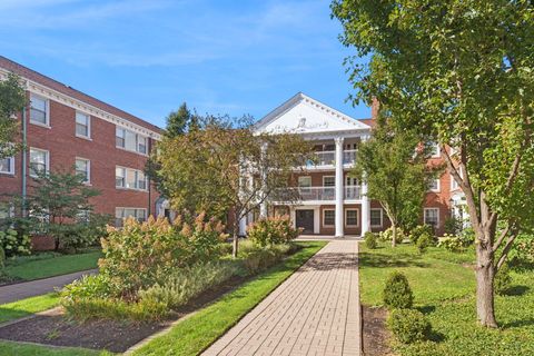 Tiny photo for 2252 Sherman Avenue #2, Evanston, IL 60201 (MLS # 12511060)