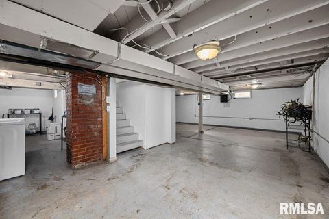 Tiny photo for 2918 11TH Avenue #B, Moline, IL 61265 (MLS # QC4269623)