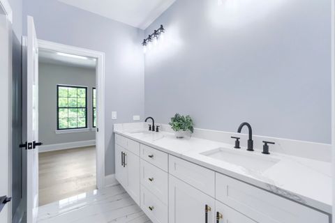 Tiny photo for 909 Evergreen Avenue, Glen Ellyn, IL 60137 (MLS # 12689424)