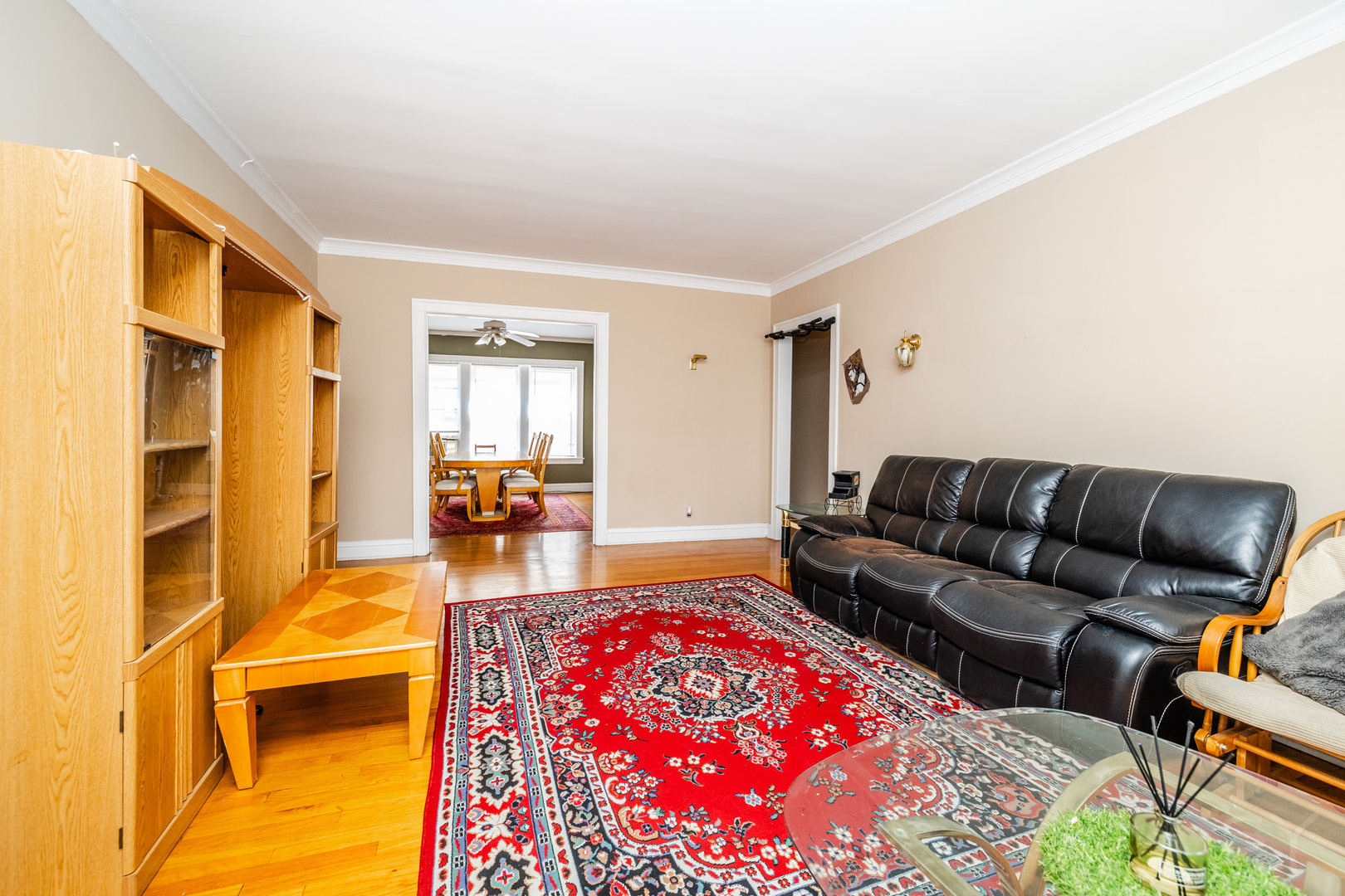 356 Ridge Avenue 6-2