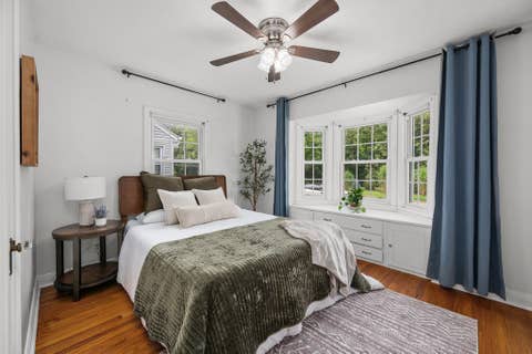 Tiny photo for 2324 15th Avenue, Moline, IL 61265 (MLS # 12730850)