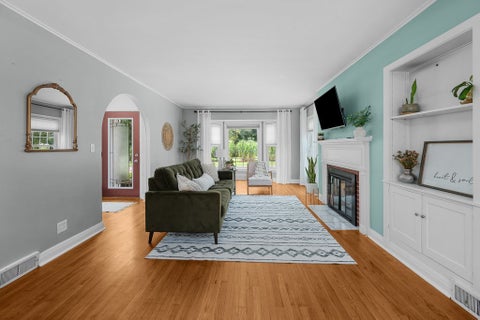 Tiny photo for 2324 15th Avenue, Moline, IL 61265 (MLS # 12730850)