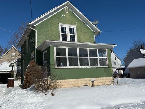 Tiny photo for 816 W Pleasant Street, Freeport, IL 61032 (MLS # 12529393)