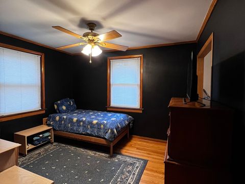 Tiny photo for 406 N Prospect Manor Avenue, Mount Prospect, IL 60056 (MLS # 12572866)