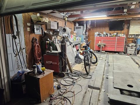 Tiny photo for 406 N Prospect Manor Avenue, Mount Prospect, IL 60056 (MLS # 12572866)