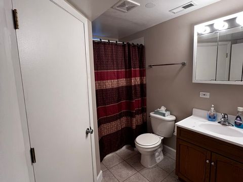 Tiny photo for 406 N Prospect Manor Avenue, Mount Prospect, IL 60056 (MLS # 12572866)