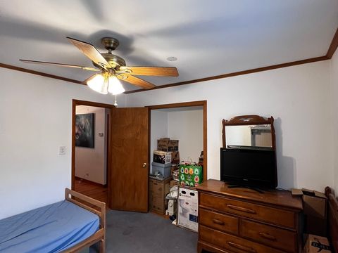 Tiny photo for 406 N Prospect Manor Avenue, Mount Prospect, IL 60056 (MLS # 12572866)