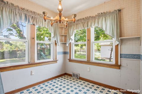 Tiny photo for 602 Judge Avenue, Waukegan, IL 60085 (MLS # 12722663)