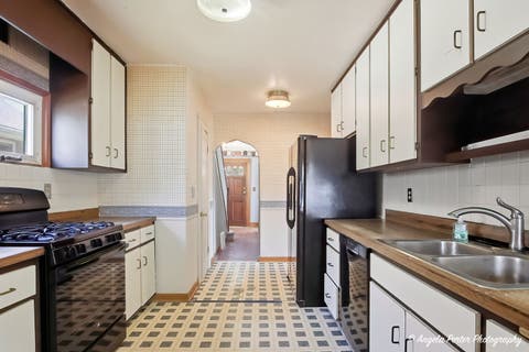 Tiny photo for 602 Judge Avenue, Waukegan, IL 60085 (MLS # 12722663)