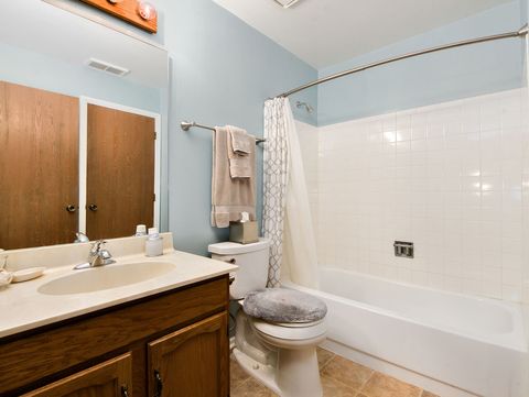 Tiny photo for 153 E Fabish Drive #153, Buffalo Grove, IL 60089 (MLS # 12527726)