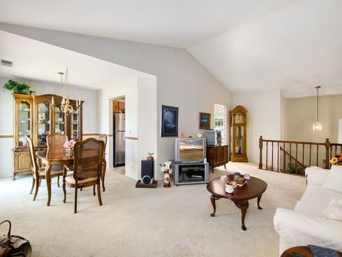 Tiny photo for 153 E Fabish Drive #153, Buffalo Grove, IL 60089 (MLS # 12527726)