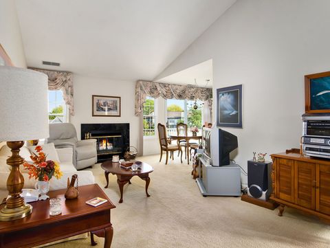 Tiny photo for 153 E Fabish Drive #153, Buffalo Grove, IL 60089 (MLS # 12527726)