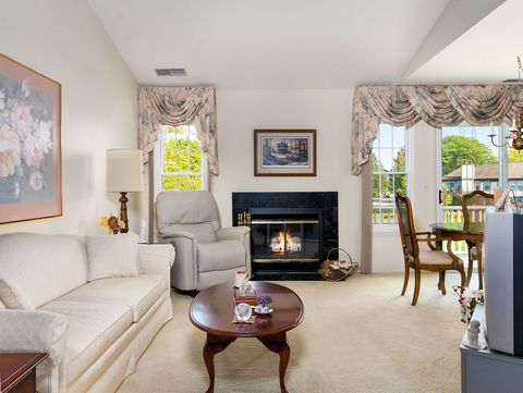 Tiny photo for 153 E Fabish Drive #153, Buffalo Grove, IL 60089 (MLS # 12527726)