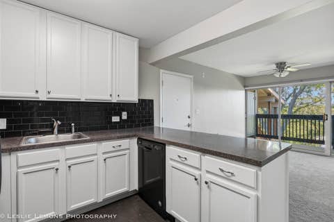 Tiny photo for 5801 Oakwood Drive #F, Lisle, IL 60532 (MLS # 12678015)