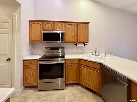 Tiny photo for 504 Mill Ridge Road, Clinton, IA 52732 (MLS # QC4268632)