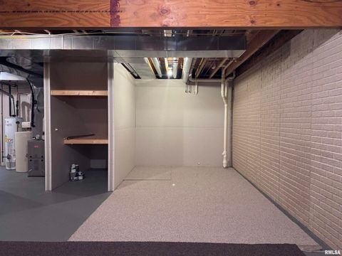 Tiny photo for 504 Mill Ridge Road, Clinton, IA 52732 (MLS # QC4268632)