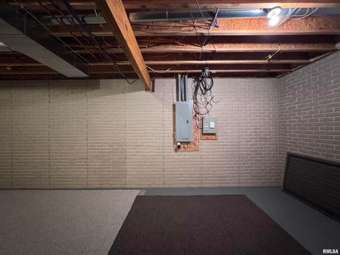 Tiny photo for 504 Mill Ridge Road, Clinton, IA 52732 (MLS # QC4268632)