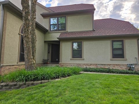 Tiny photo for 121 Chatsworth Circle, Schaumburg, IL 60194 (MLS # 12378775)