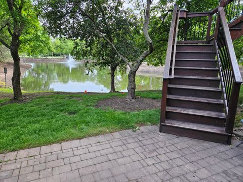 Tiny photo for 121 Chatsworth Circle, Schaumburg, IL 60194 (MLS # 12378775)