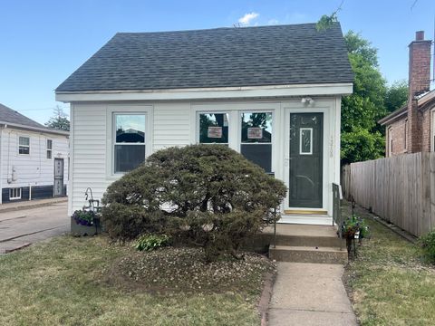 Tiny photo for 13709 S School Street, Riverdale, IL 60827 (MLS # 12488994)