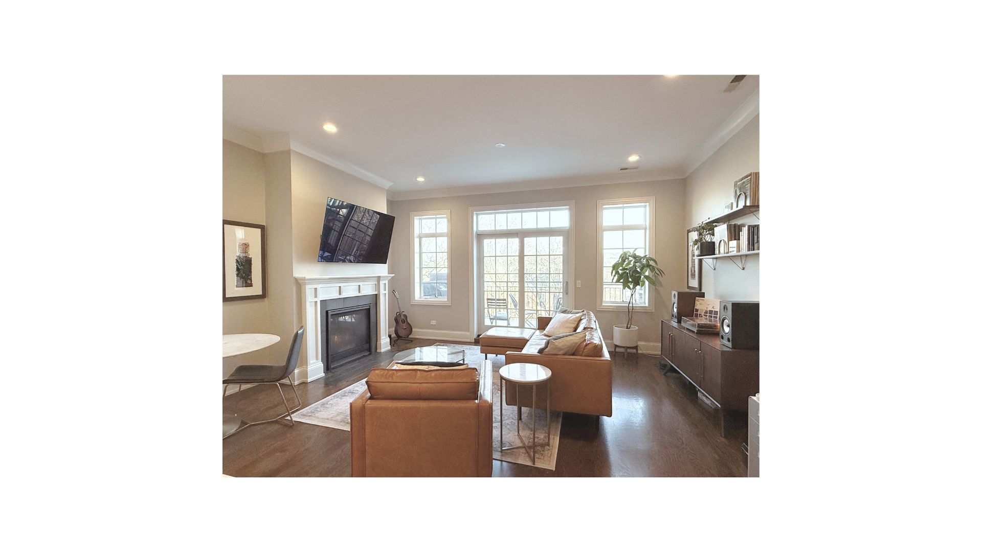 1419 W Roscoe Street 3