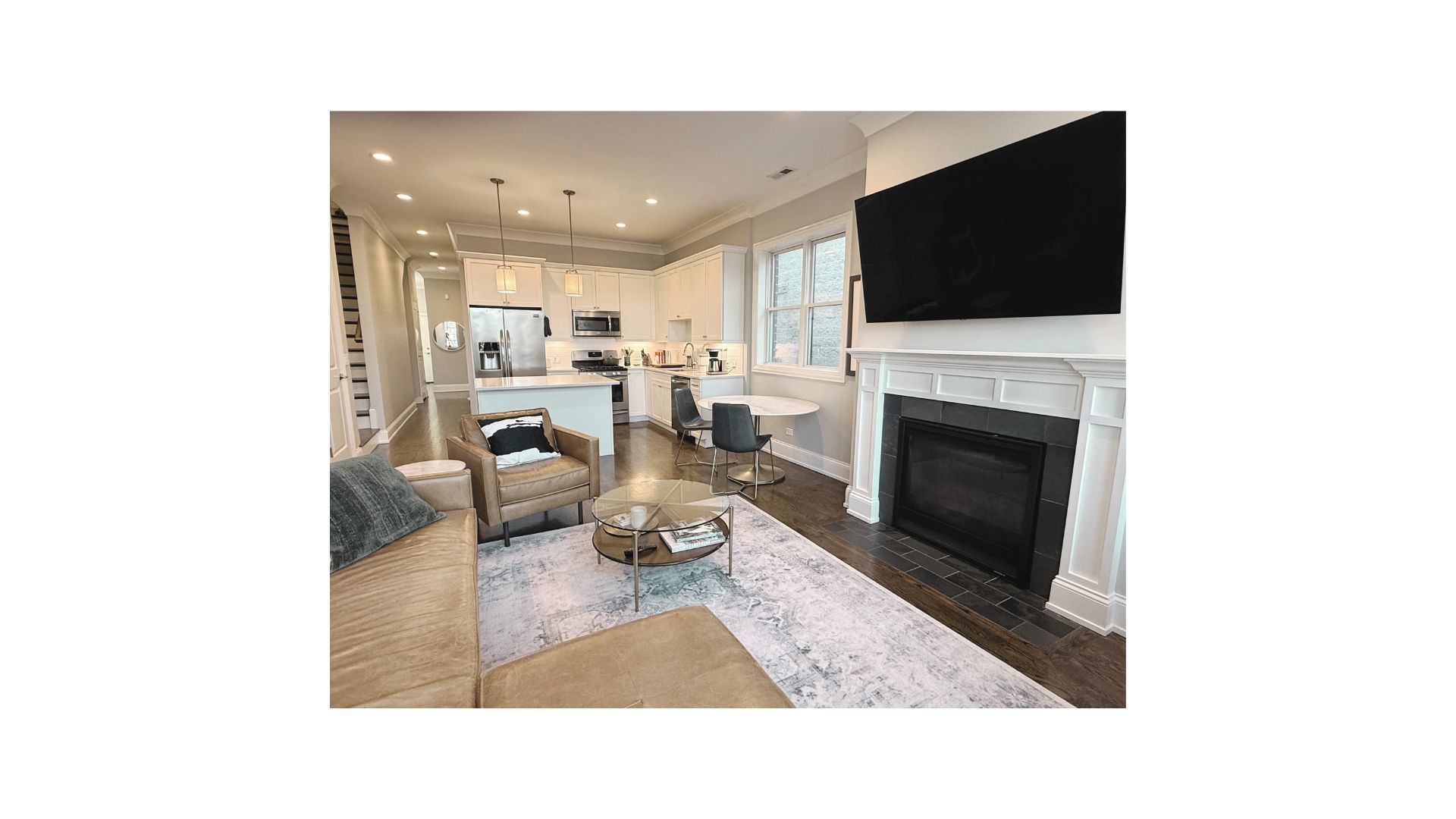 1419 W Roscoe Street 3