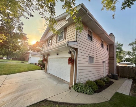 Tiny photo for 2724 Hyde Park Avenue, Waukegan, IL 60085 (MLS # 12725180)