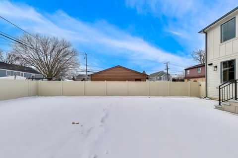 Tiny photo for Elmhurst, IL 60126 (MLS # 12492364)